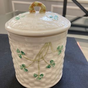 Belleek covered jar ☘️